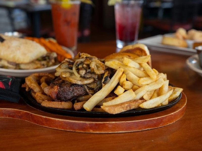 Buzz Inn Steakhouse - Marysville food